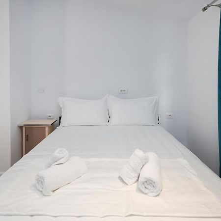 Guesthouse Noke 베라트 외부 사진